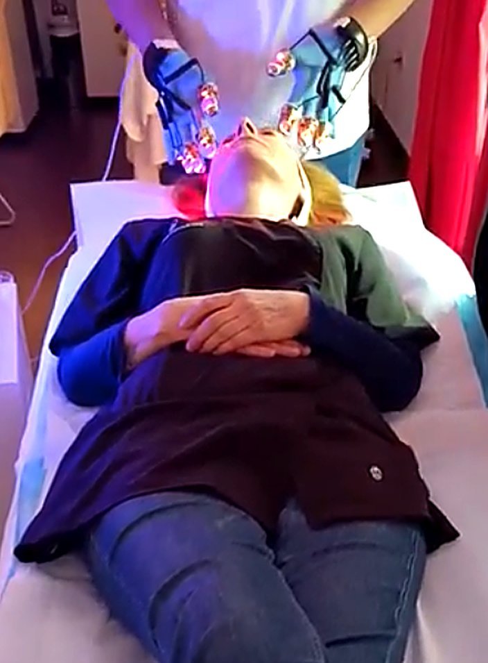 Sesión de tratamiento Tactum en Estética Mayte